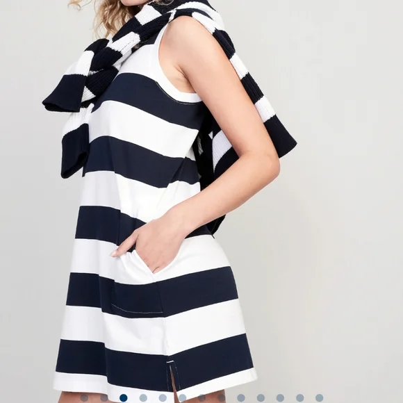NEW NAUTICAL SLEEVELESS STRIPPED DRESS WITH POCKETS - Picture 3 of 7